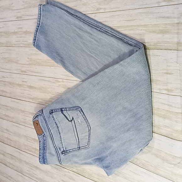 American Eagle Outfitters Tom Girl Distressed Patched Lite Blue Jeans Size 4 - Picture 4 of 16